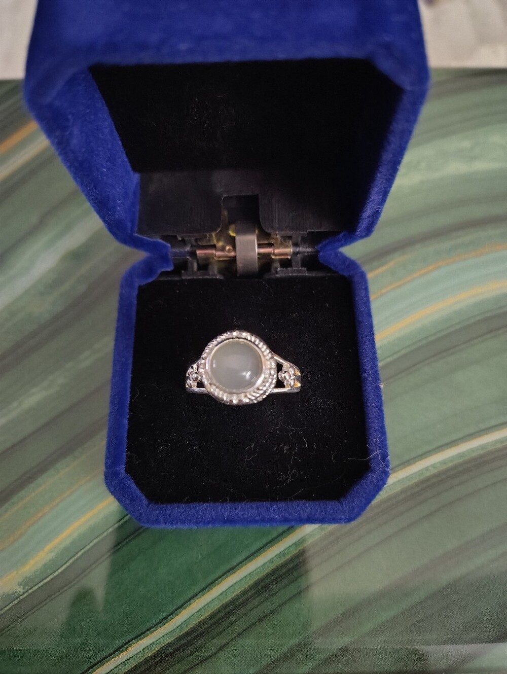 925 Silver Moonstone Ring - Elegant Women's Jewelry